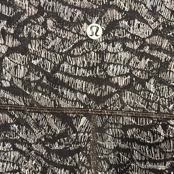 Lululemon Wunder Under Crop High Rise Scallop Full-On Luxtreme 23" Origami 8 - Picture 14 of 14